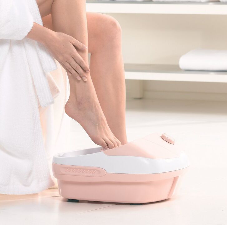 A lábfürdő celandinlével vagy olajjal segít megszabadulni a körömgombától